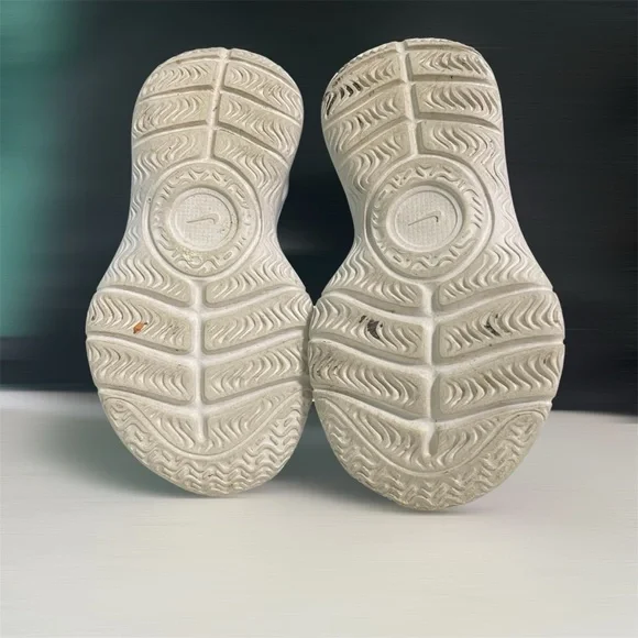 Nike Black Slip-On Sneakers with Sock-Like Upper - Picture 5 of 10